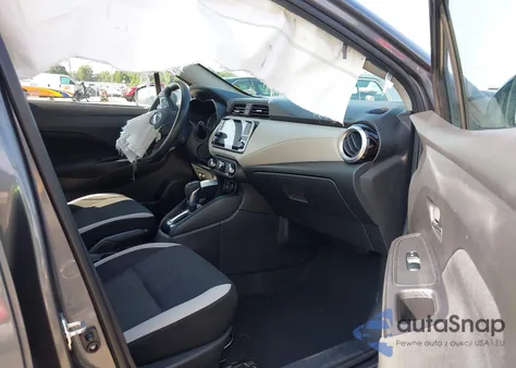 2021 Nissan Versa Sv z USA, uszkodzony, nr VIN 3N1CN8EV0ML834640